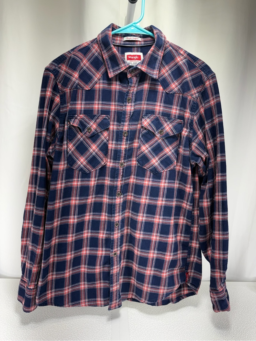 Wrangler Navy and Red Plaid Button-Down Shirt 4677